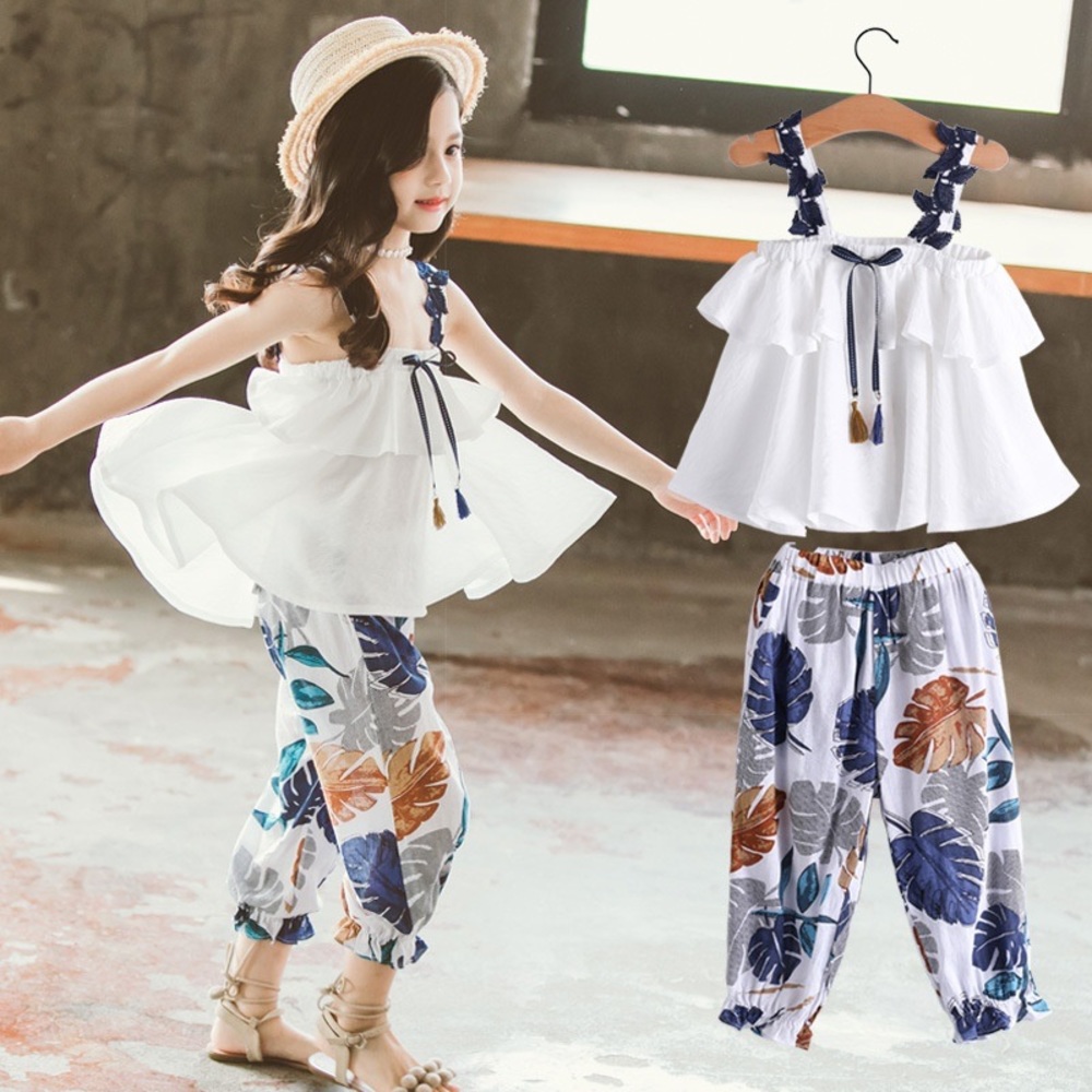 Kids girls vest and pants clothes set.